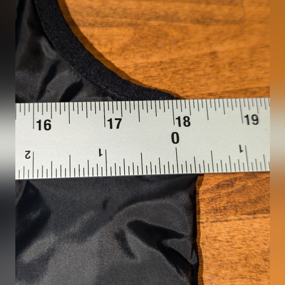 CUTTER & BUCK Womens Medium Thaw Insulated Packable Vest - Picture 11 of 12